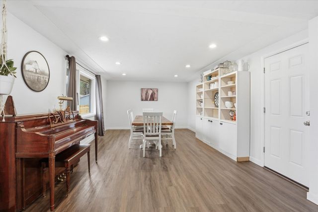 1007 E Farwell Rd, Spokane, WA 99208