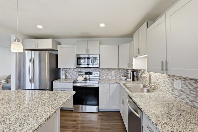 1007 E Farwell Rd, Spokane, WA 99208