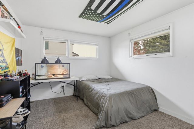 1007 E Farwell Rd, Spokane, WA 99208