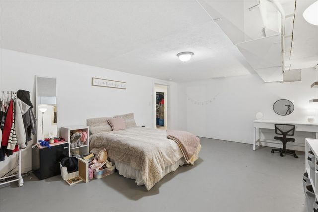 1007 E Farwell Rd, Spokane, WA 99208