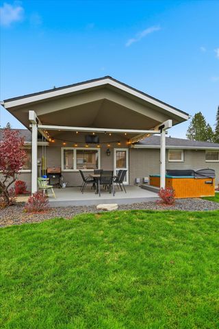 1007 E Farwell Rd, Spokane, WA 99208