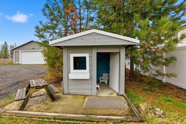 1007 E Farwell Rd, Spokane, WA 99208