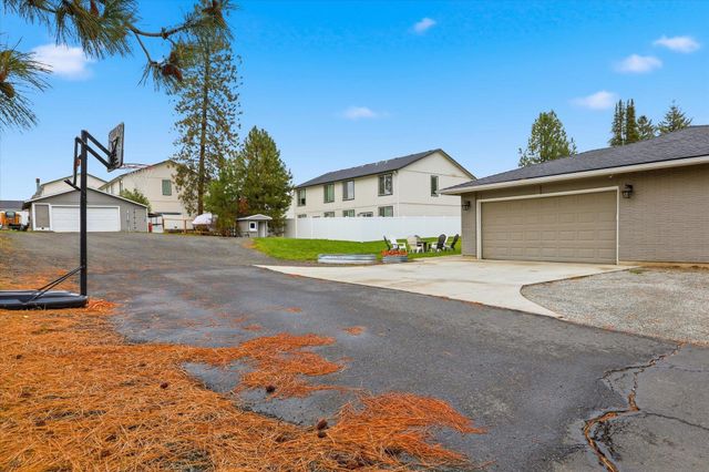1007 E Farwell Rd, Spokane, WA 99208