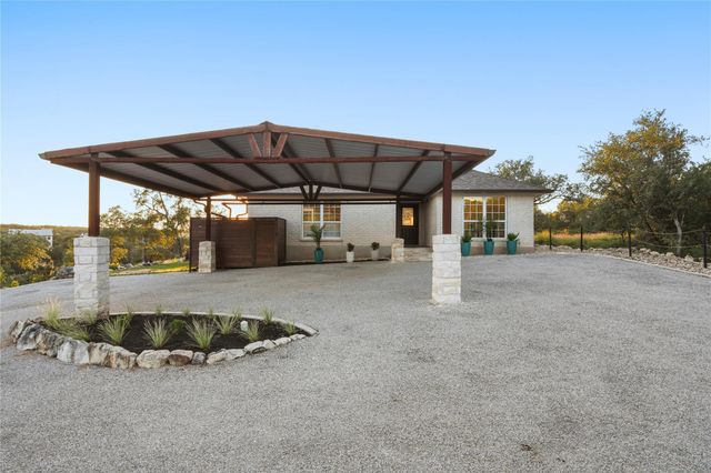 1104 Cliffview DR, Spicewood, TX 78669