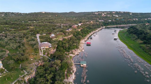 1104 Cliffview DR, Spicewood, TX 78669