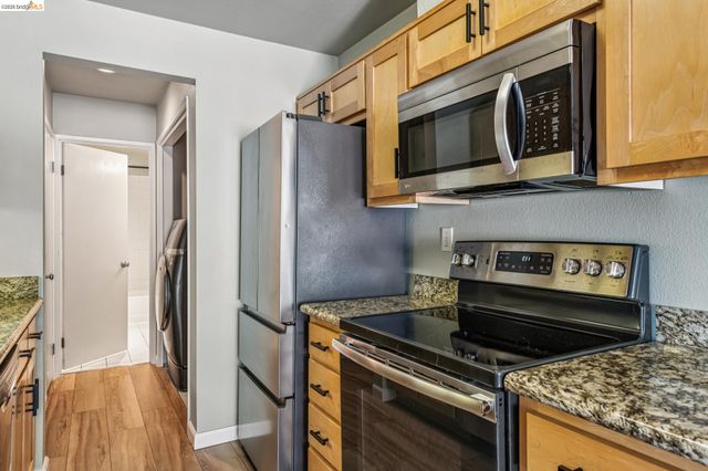 60 Marina Lakes Drive, Richmond, CA 94804