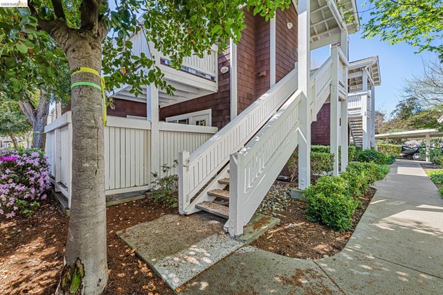 60 Marina Lakes Drive, Richmond, CA 94804