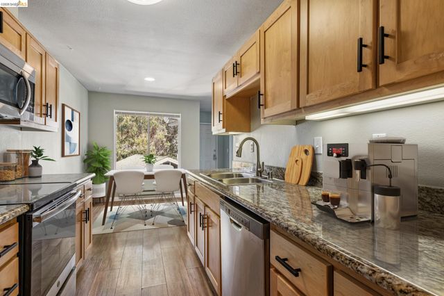 60 Marina Lakes Drive, Richmond, CA 94804