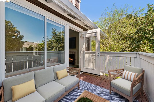 60 Marina Lakes Drive, Richmond, CA 94804