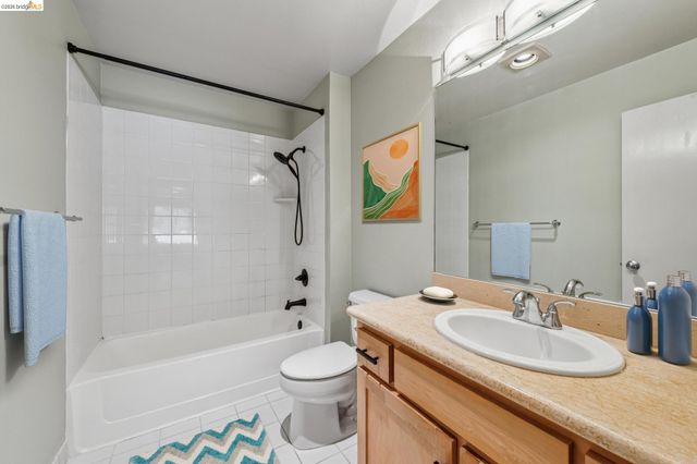 60 Marina Lakes Drive, Richmond, CA 94804