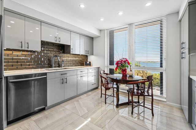 5380 N Ocean Drive 5g, Riviera Beach, FL 33404
