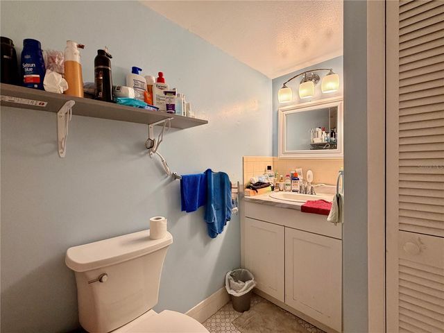 3100 HARTFORD STREET N 114, St Petersburg, FL 33713
