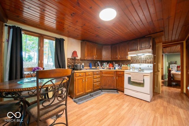 8630 N Briarwood Lake East Drive, Monrovia, IN 46157