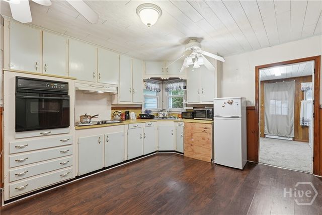6 Linden Drive, Savannah, GA 31405