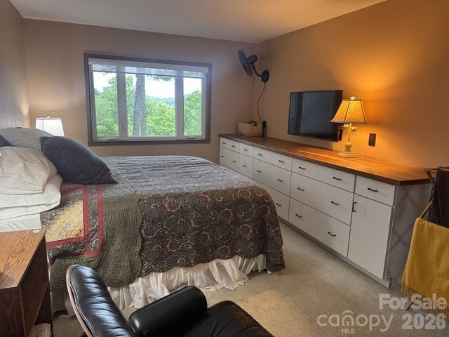 298 Tinequa Drive, Brevard, NC 28712