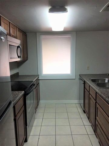 1720 Stonegate Drive, Denton, TX 76205