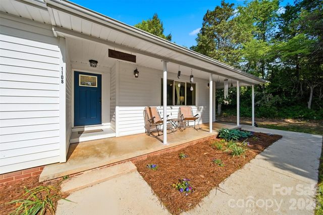 1108 Delwood Drive SW, Lenoir, NC 28645