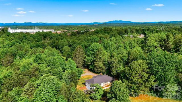 1108 Delwood Drive SW, Lenoir, NC 28645