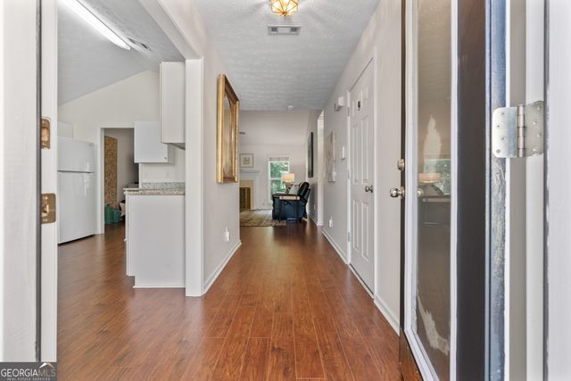 6196 Mount Salem Circle, Flowery Branch, GA 30542