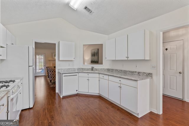 6196 Mount Salem Circle, Flowery Branch, GA 30542