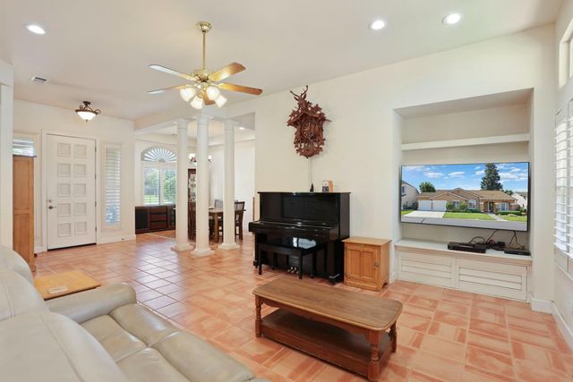 3220 New London Ln, Modesto, CA 95355