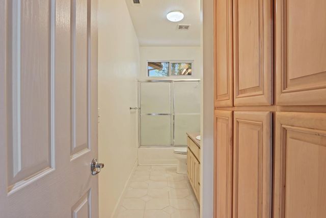 3220 New London Ln, Modesto, CA 95355