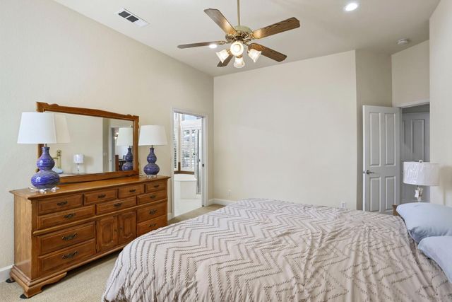 3220 New London Ln, Modesto, CA 95355