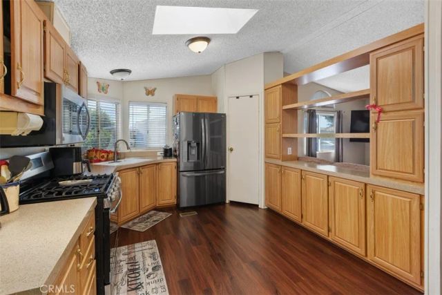 1456 E Philadelphia St Spc 77, Ontario, CA 91761