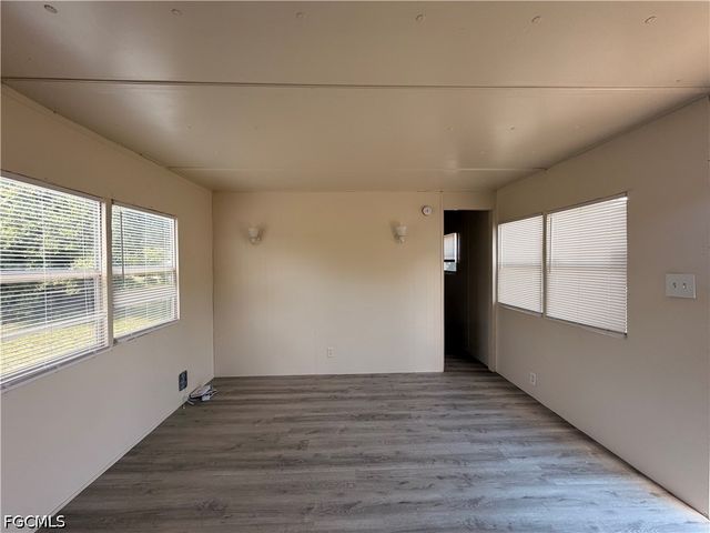 7869 Suncoast DR, North Fort Myers, FL 33917