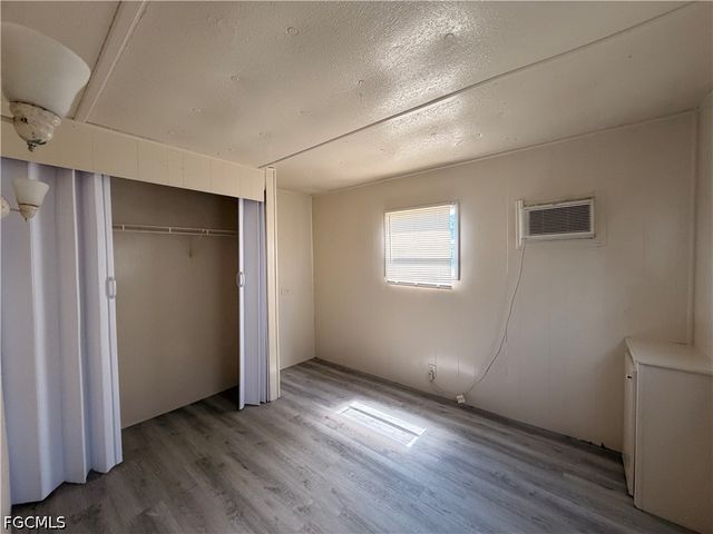 7869 Suncoast DR, North Fort Myers, FL 33917