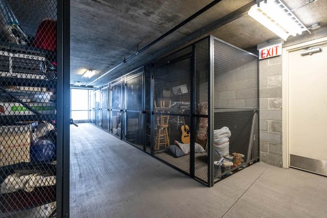 933 W VAN BUREN Street 612, Chicago, IL 60607