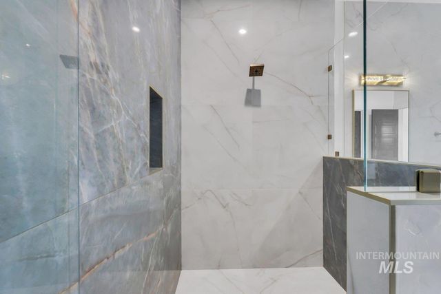 21460 Jackson Creek Ct, Star, ID 83669