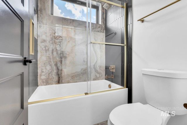 21460 Jackson Creek Ct, Star, ID 83669