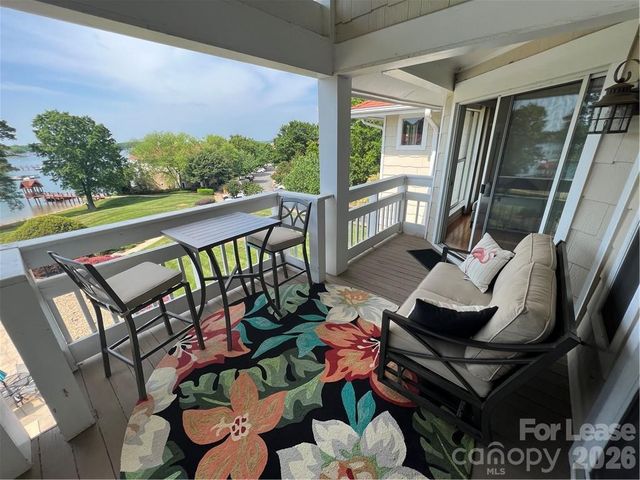 17919 Kings Point Drive i, Cornelius, NC 28031