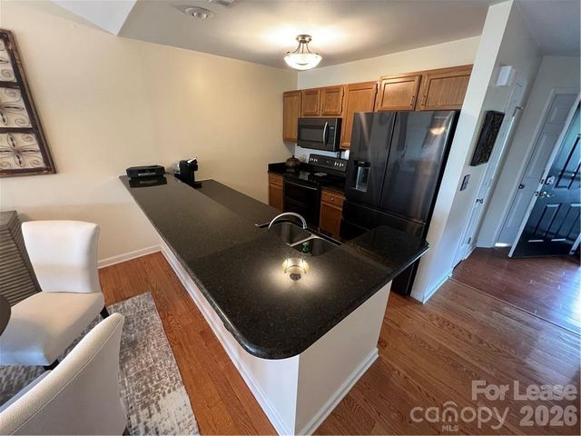 17919 Kings Point Drive i, Cornelius, NC 28031