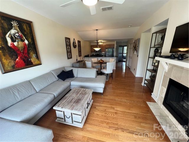 17919 Kings Point Drive i, Cornelius, NC 28031