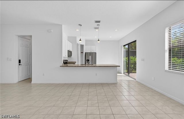 8951 Madrid CIR, Naples, FL 34104