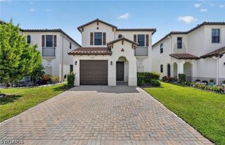 8951 Madrid CIR, Naples, FL 34104