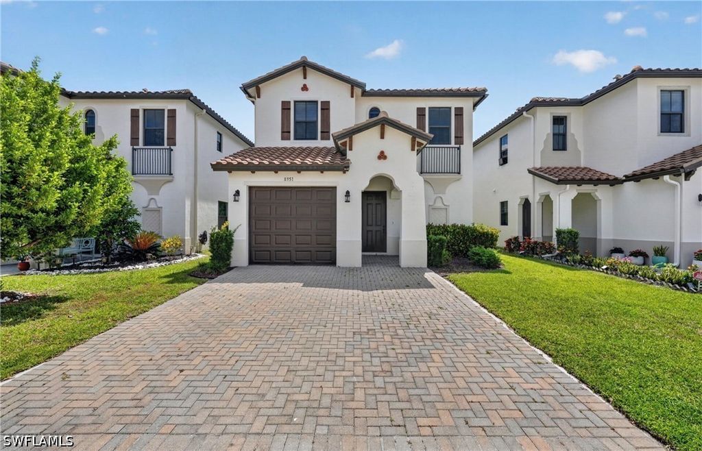 8951 Madrid CIR, Naples, FL 34104