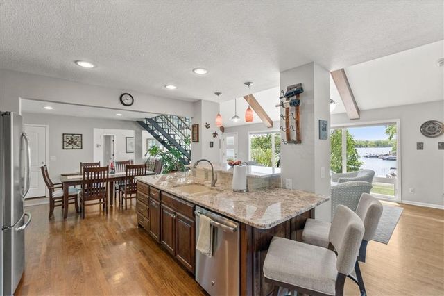 128 W Lakeshore Drive, Lake Quivira, KS 66217