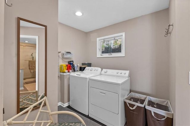 128 W Lakeshore Drive, Lake Quivira, KS 66217