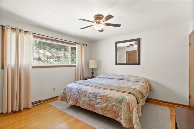 128 W Lakeshore Drive, Lake Quivira, KS 66217