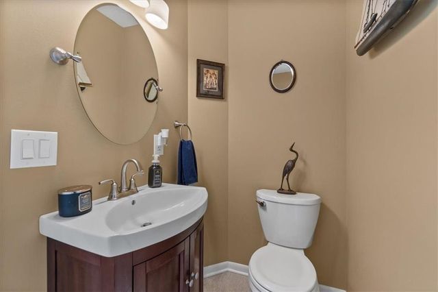 128 W Lakeshore Drive, Lake Quivira, KS 66217