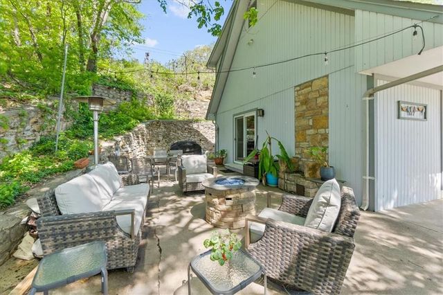 128 W Lakeshore Drive, Lake Quivira, KS 66217