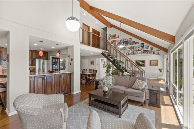 128 W Lakeshore Drive, Lake Quivira, KS 66217