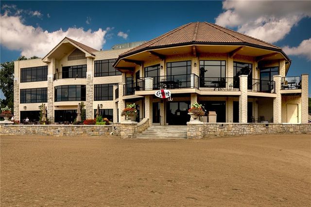 128 W Lakeshore Drive, Lake Quivira, KS 66217