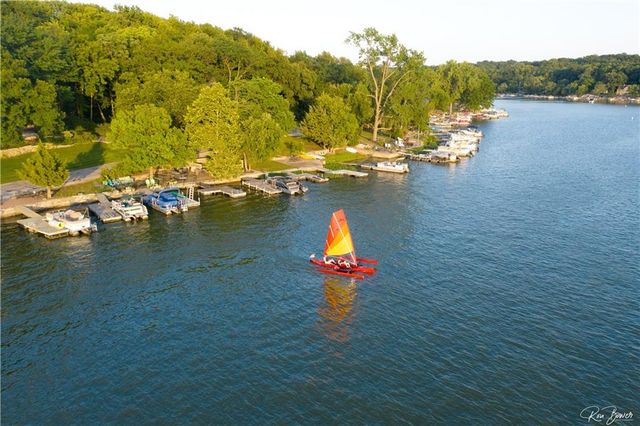 128 W Lakeshore Drive, Lake Quivira, KS 66217