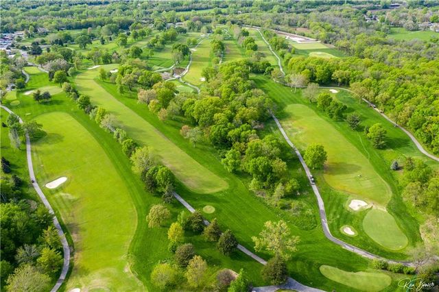 128 W Lakeshore Drive, Lake Quivira, KS 66217