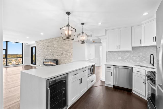 7234 W North Avenue 1802, Elmwood Park, IL 60707