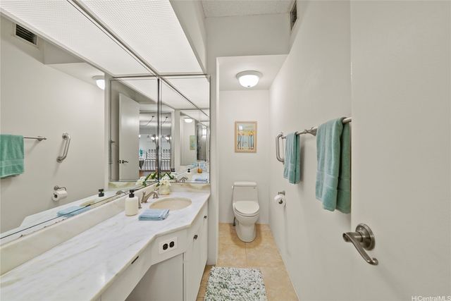 500 Lunalilo Home Road 26D, Honolulu, HI 96825